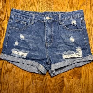 dark wash ripped jean shorts / fold over button up jean shorts / denim